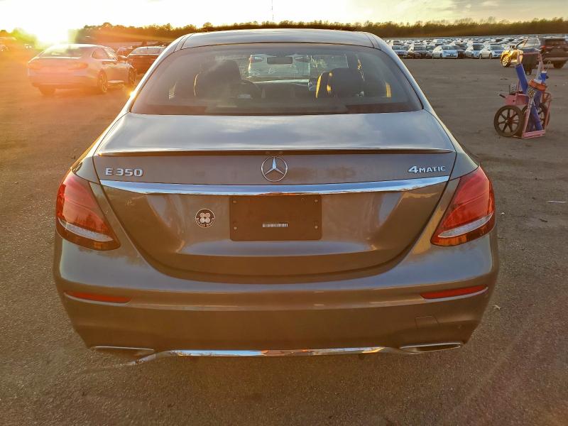 Фото 6 - MERCEDES-BENZ E-CLASS