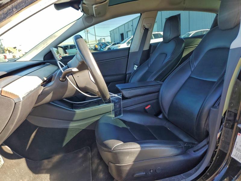 Фото 7 - TESLA MODEL 3