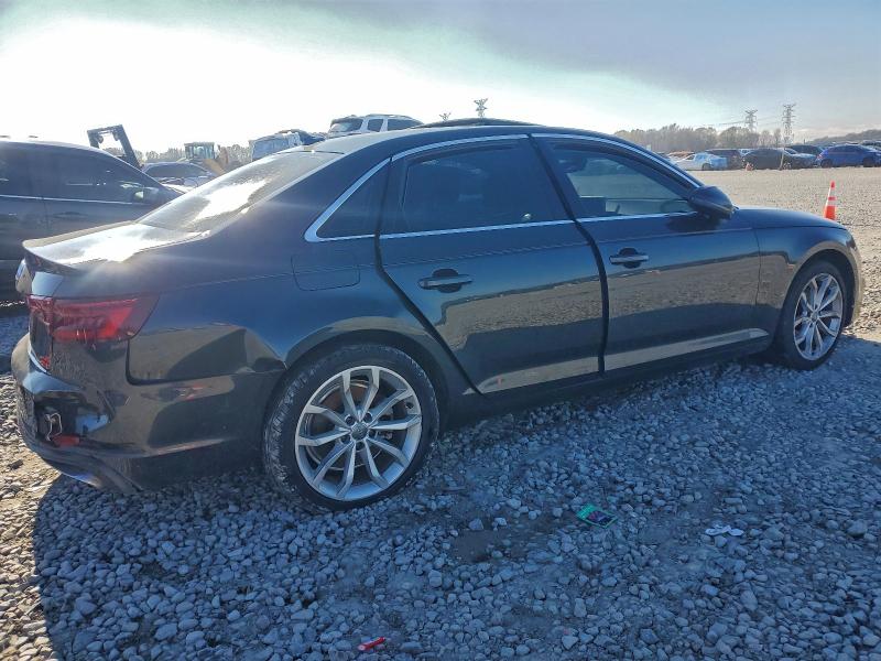 Фото 3 - AUDI A4