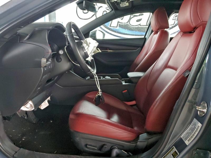 Фото 7 - MAZDA 3