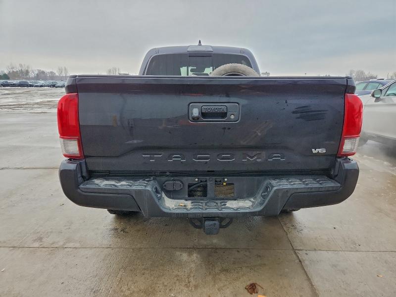 Фото 6 - TOYOTA TACOMA