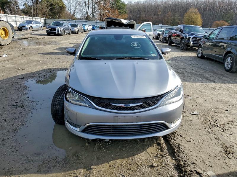 Фото 5 - CHRYSLER 200
