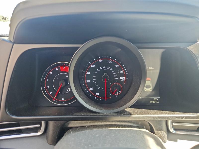 Фото 9 - HYUNDAI ELANTRA