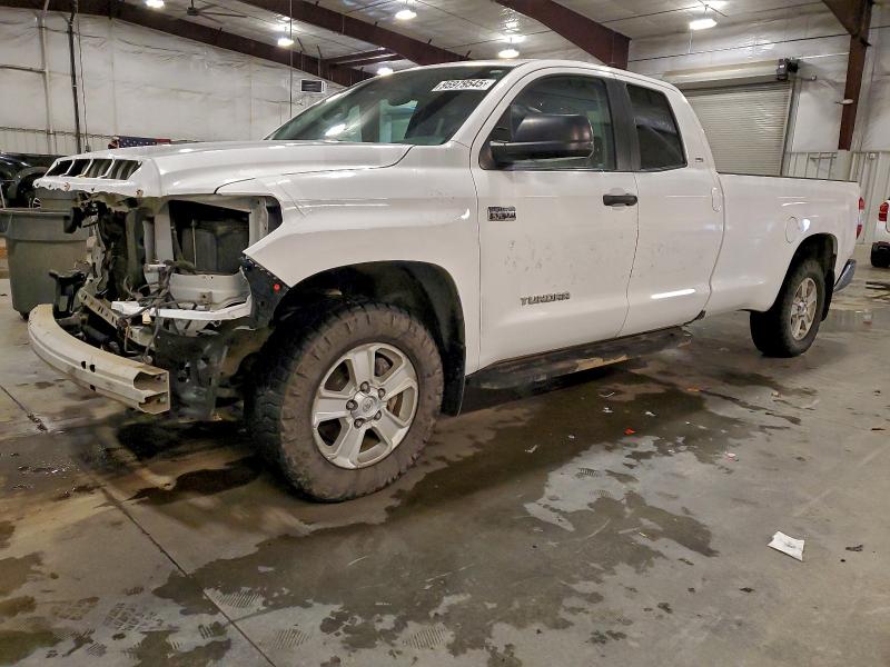 Фото 1 - TOYOTA TUNDRA