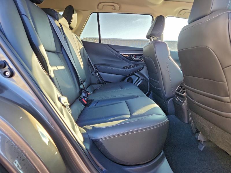 Фото 11 - SUBARU OUTBACK