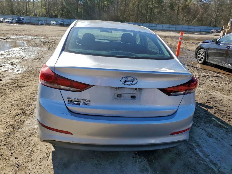 Фото 6 - HYUNDAI ELANTRA