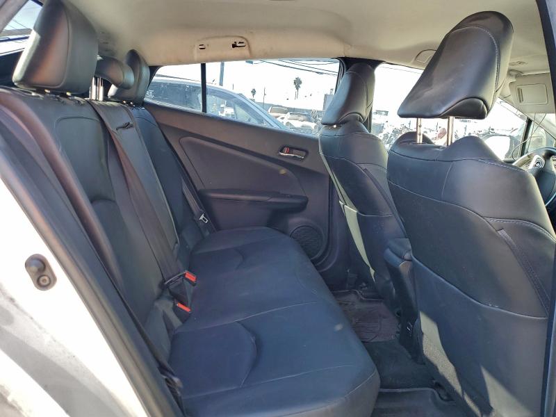 Фото 10 - TOYOTA PRIUS