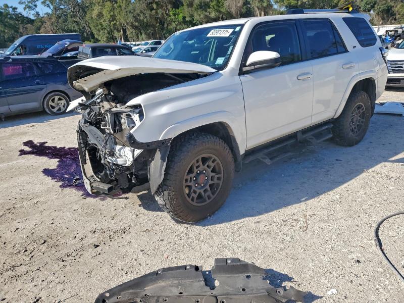 Фото 1 - TOYOTA 4RUNNER