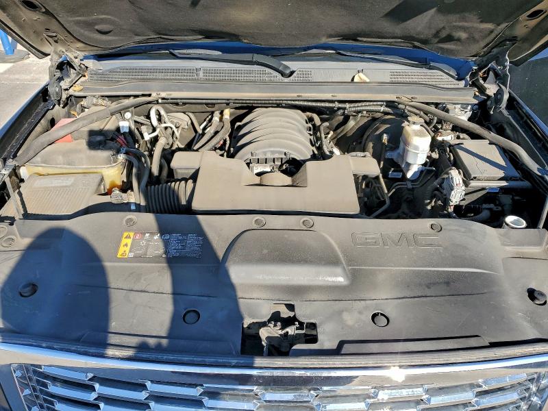 Фото 12 - GMC YUKON