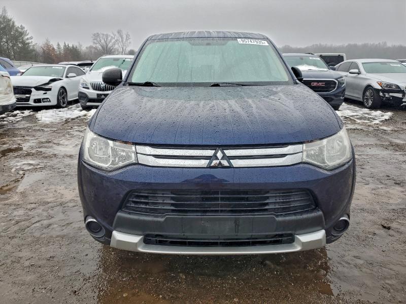 Фото 5 - MITSUBISHI OUTLANDER