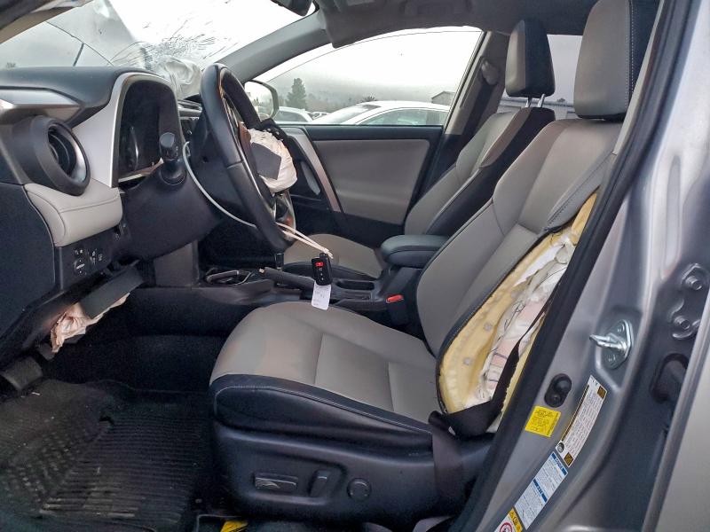 Фото 7 - TOYOTA RAV4