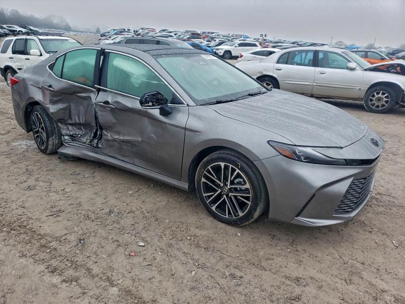 Фото 4 - TOYOTA CAMRY