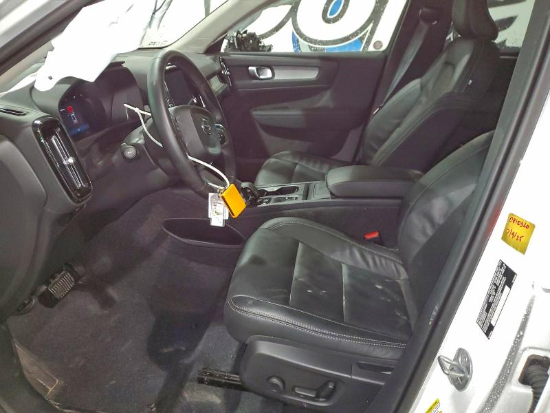 VOLVO XC40 CORE 2025 VIN YV4L12UJ5S2576650