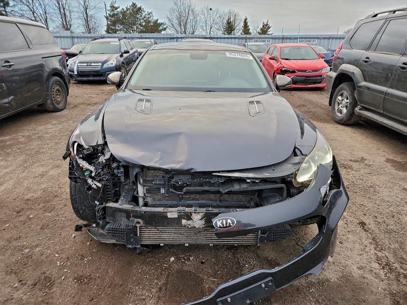 Фото 5 - KIA STINGER