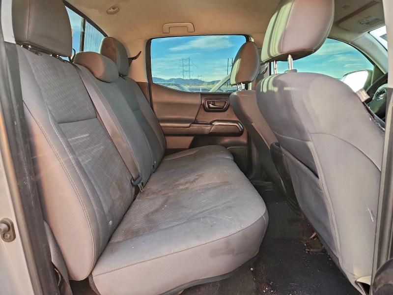 Фото 10 - TOYOTA TACOMA