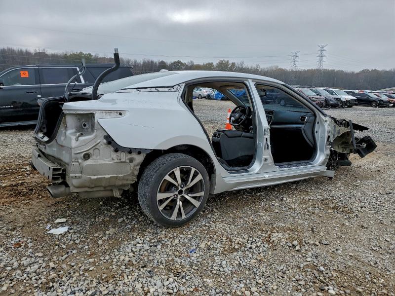 Фото 3 - NISSAN MAXIMA