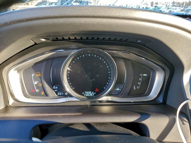 Фото 9 - VOLVO XC60