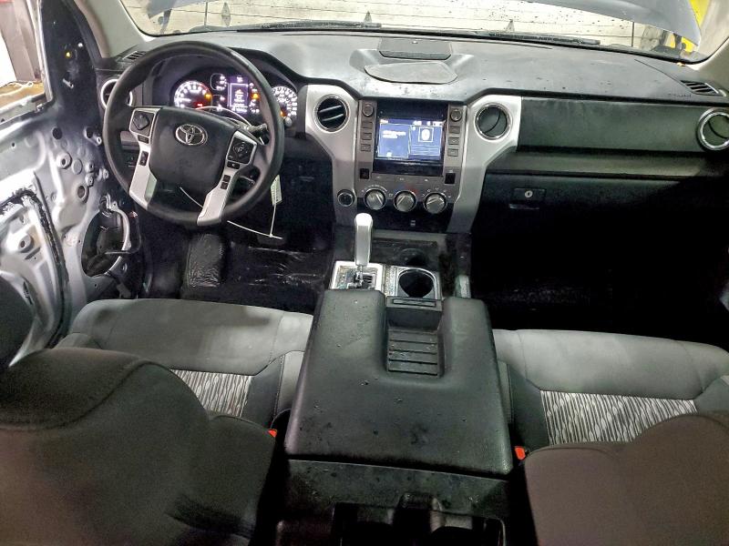 Фото 8 - TOYOTA TUNDRA