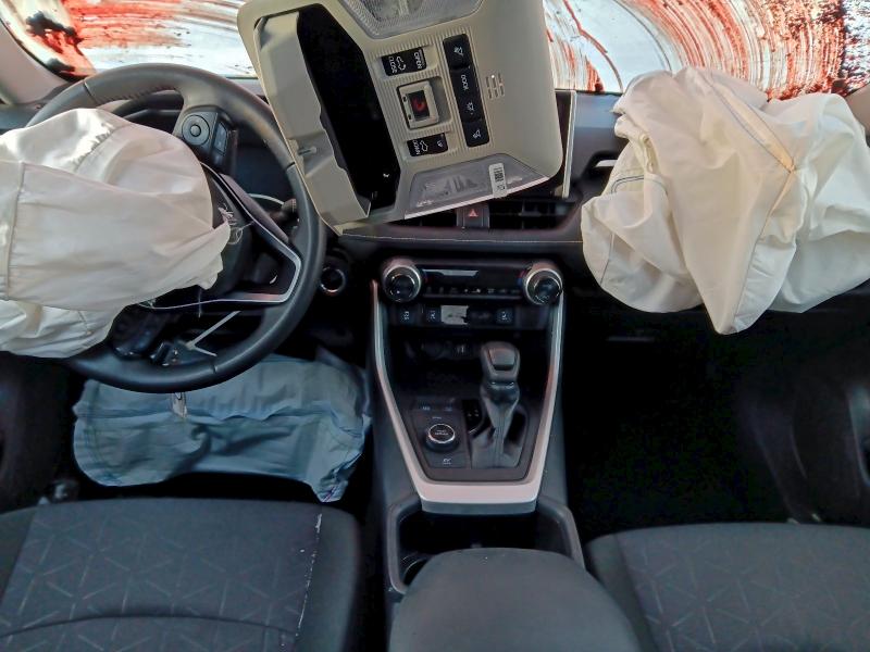 Фото 8 - TOYOTA RAV4