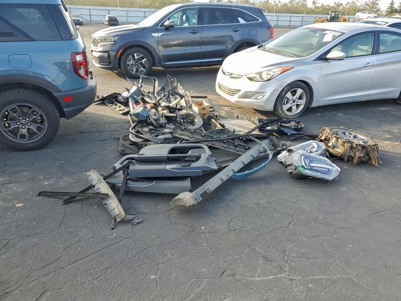 Фото 13 - FORD BRONCO