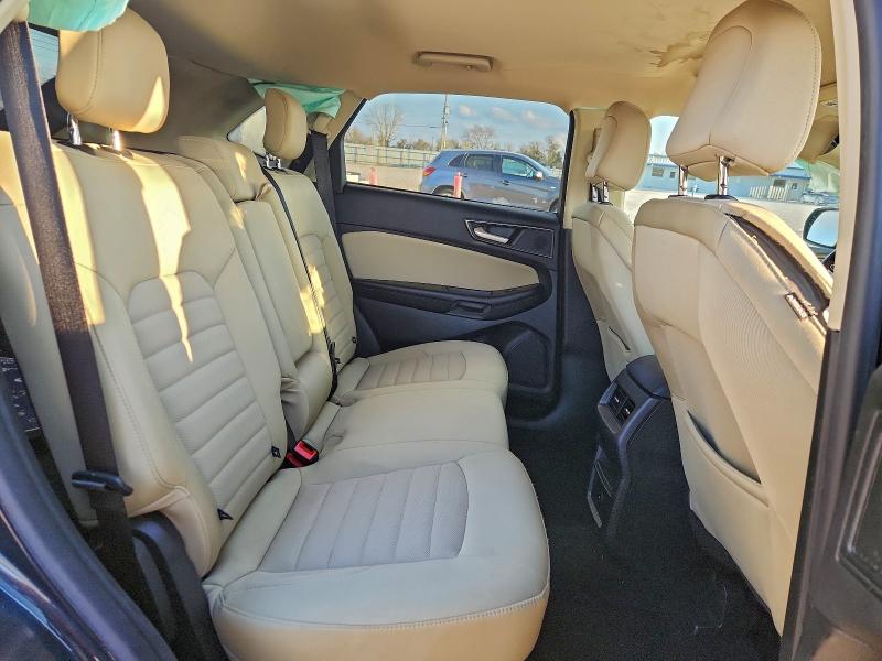 Фото 11 - FORD EDGE