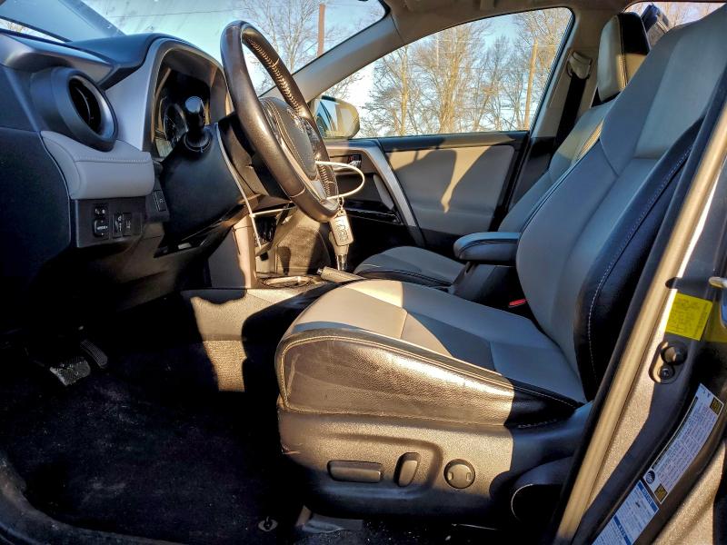 Фото 7 - TOYOTA RAV4