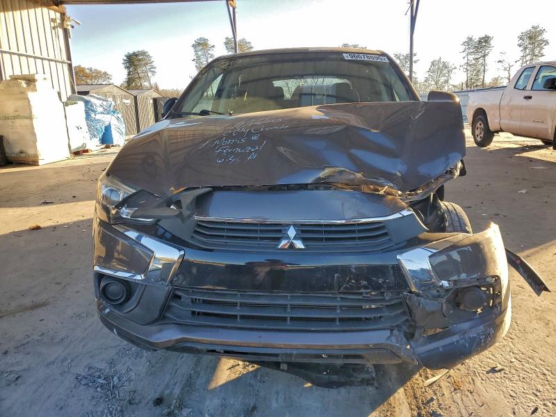 Фото 5 - MITSUBISHI OUTLANDER