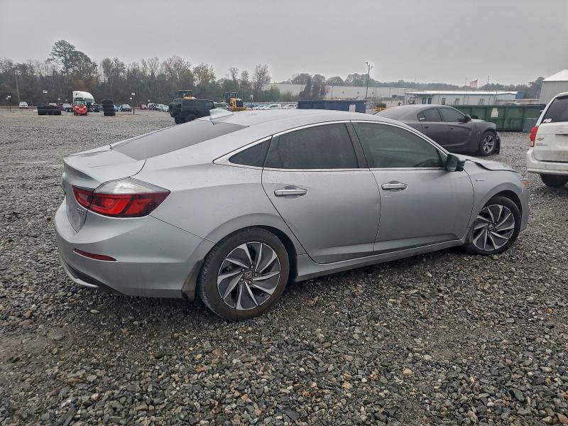 Фото 3 - HONDA INSIGHT