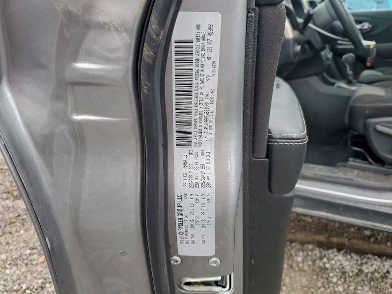 Фото 12 - JEEP GRAND CHER