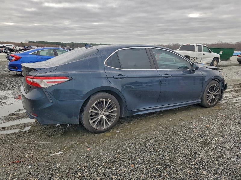 Фото 3 - TOYOTA CAMRY