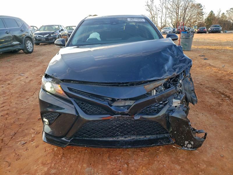 Фото 5 - TOYOTA CAMRY