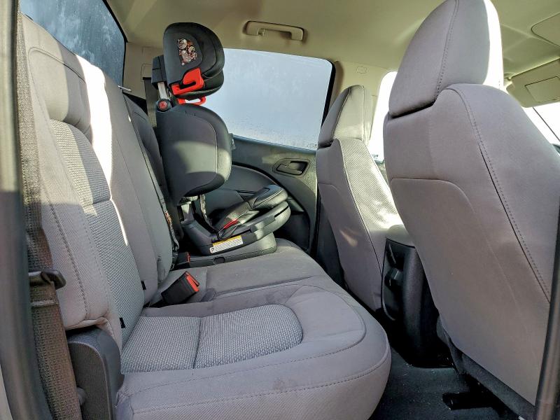 Фото 10 - CHEVROLET COLORADO