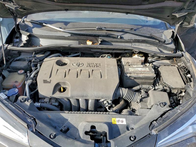 Фото 11 - TOYOTA C-HR