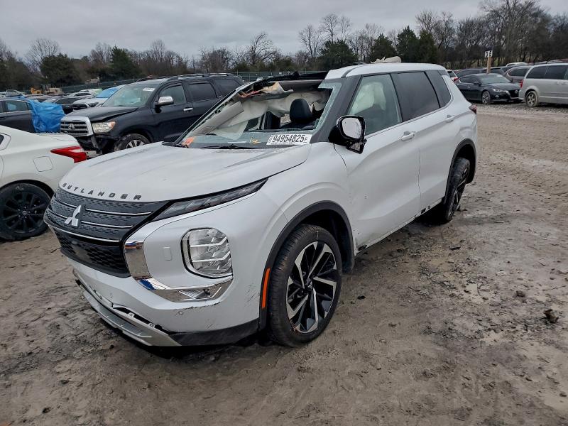 Фото 1 - MITSUBISHI OUTLANDER