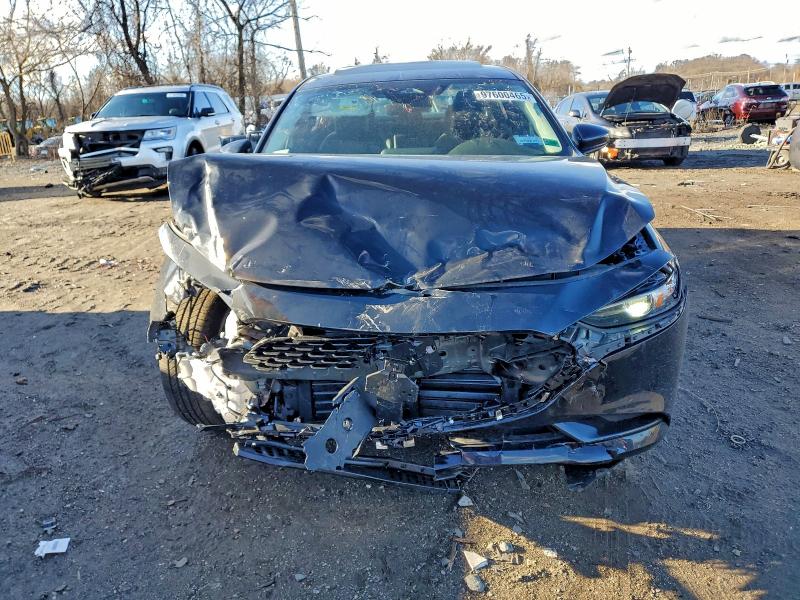 Фото 5 - MAZDA 3