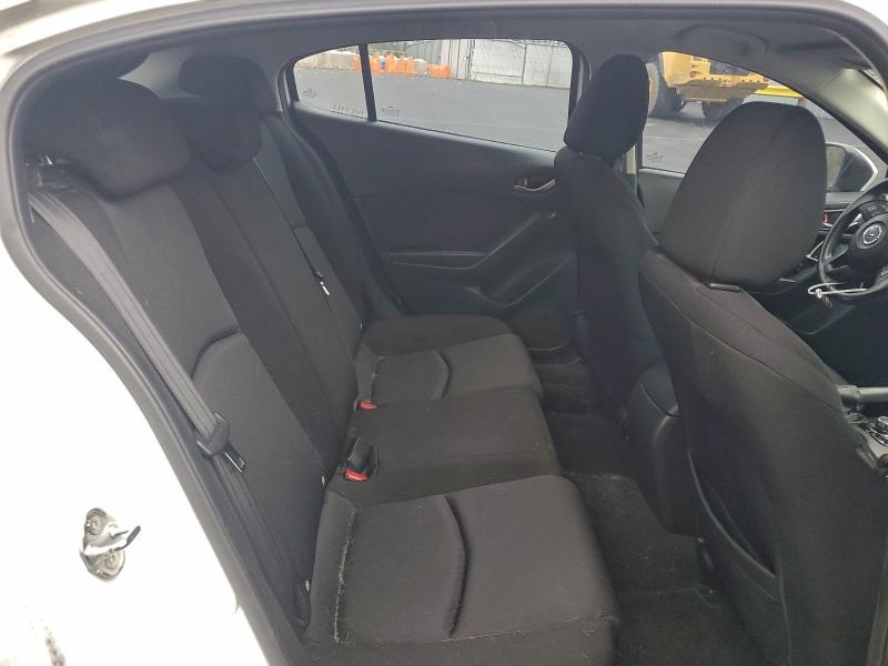 Фото 10 - MAZDA 3