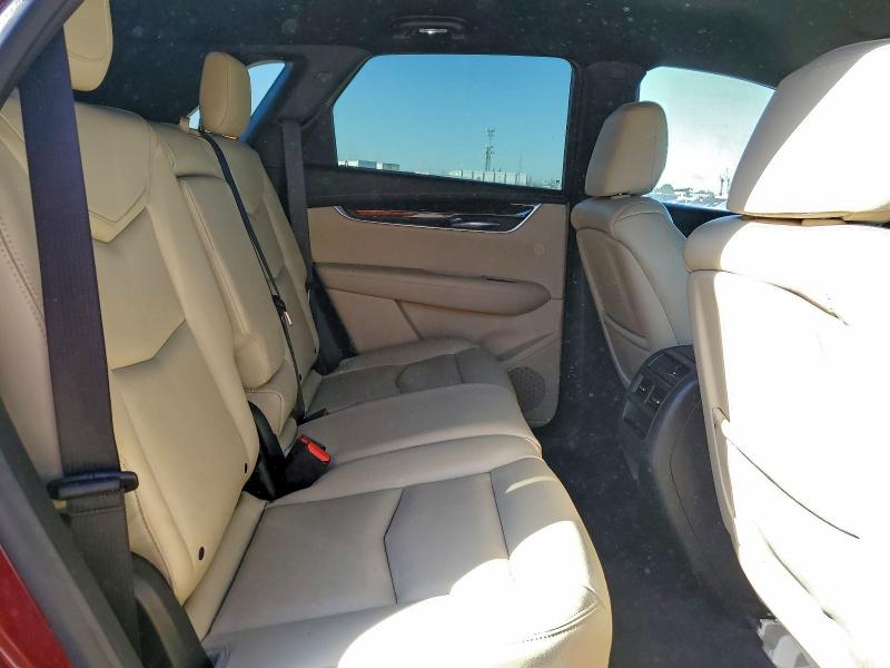 Фото 11 - CADILLAC XT5