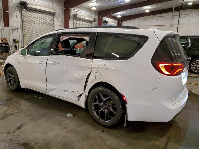 Фото 2 - CHRYSLER PACIFICA