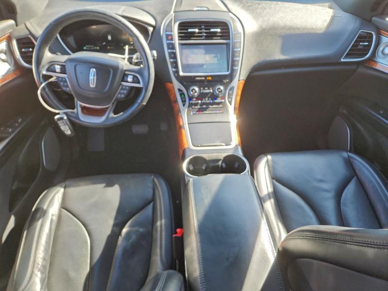 Фото 8 - LINCOLN NAUTILUS