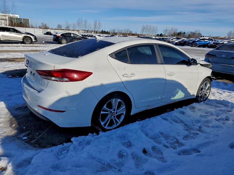 Фото 3 - HYUNDAI ELANTRA