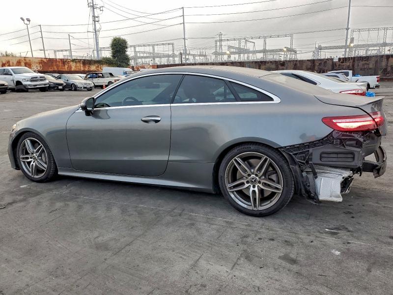 Фото 2 - MERCEDES-BENZ E-CLASS