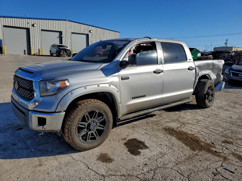 Фото 1 - TOYOTA TUNDRA