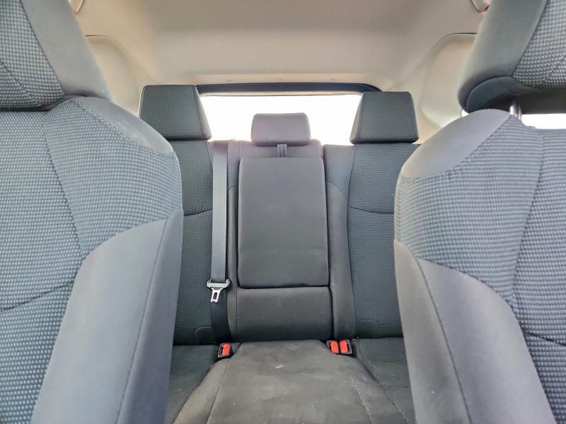 Фото 10 - TOYOTA RAV4