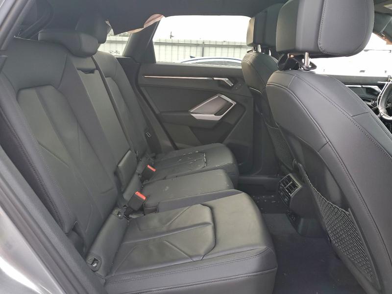 Фото 11 - AUDI Q3