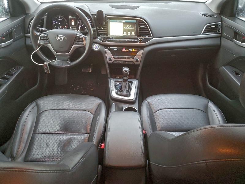 Фото 8 - HYUNDAI ELANTRA