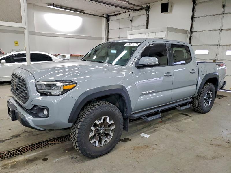 Фото 1 - TOYOTA TACOMA