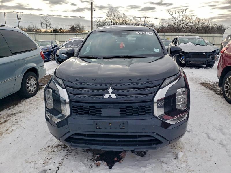 Фото 5 - MITSUBISHI OUTLANDER