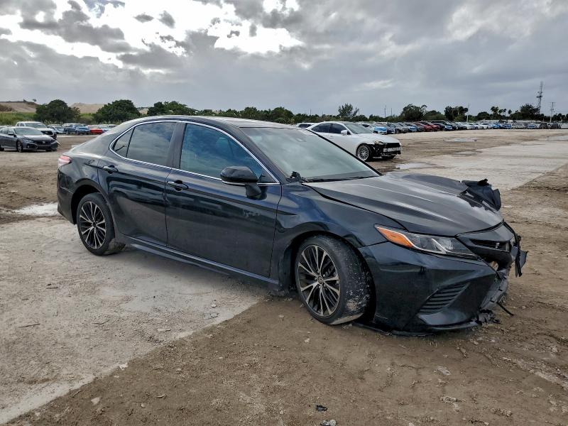 Фото 4 - TOYOTA CAMRY