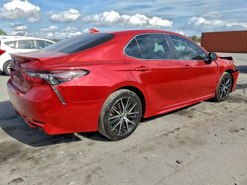 Фото 3 - TOYOTA CAMRY