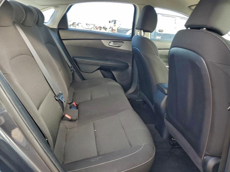 Фото 10 - KIA FORTE